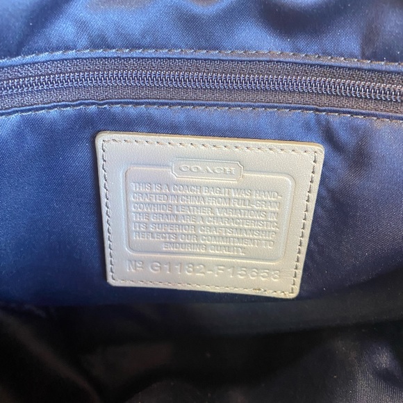 Coach Carryall Signature Stitch Frame - Picture 7 of 8